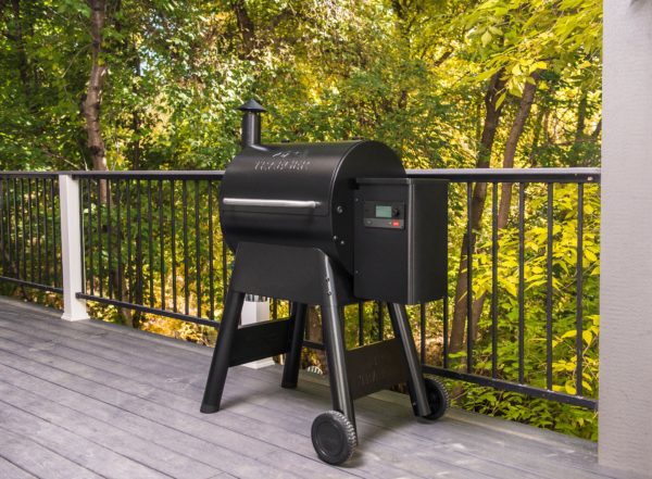 Traeger Grills Pro 575 Wifi Pellet Grill and Smoker in Black -sku-1003894309 - Image 4