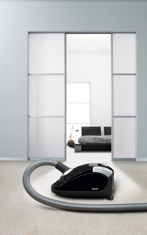 Miele Compact Bagged Canister Obsidian - Image 6