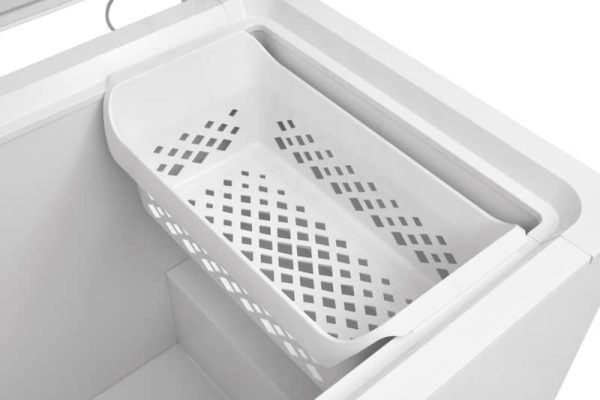 Frigidaire 19.8 Cu. Ft. White Garage Ready Chest Freezer - Image 2